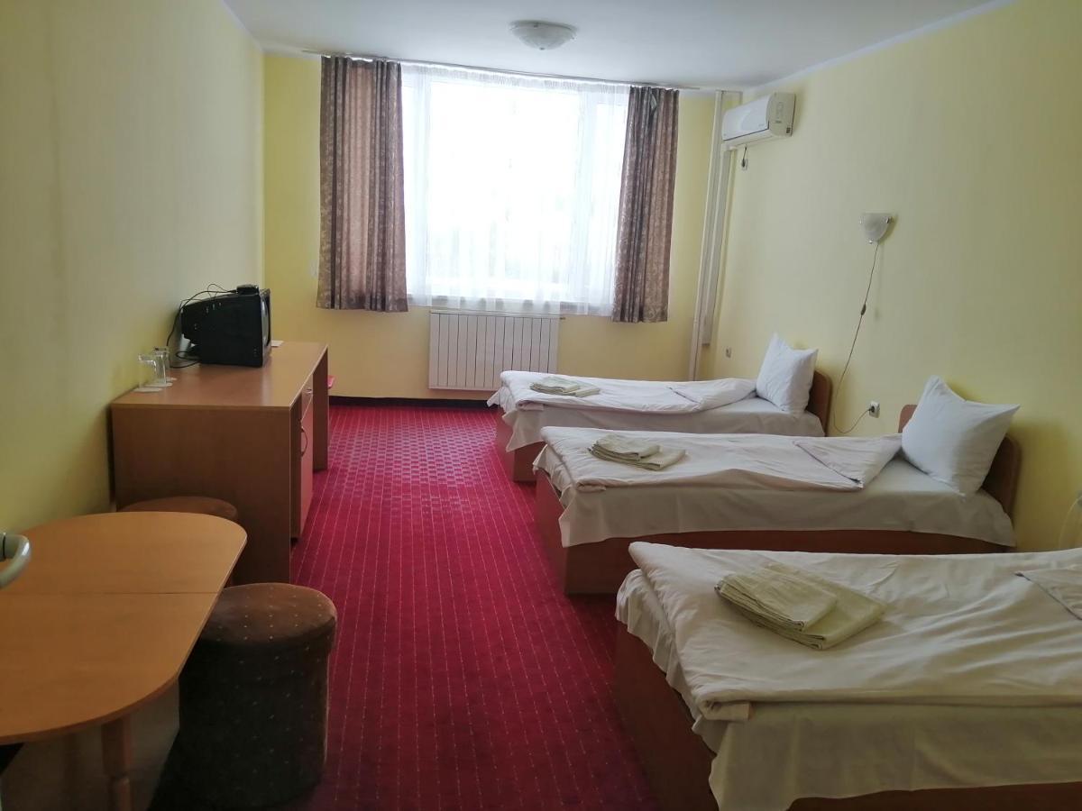 Hotel Panorama Gabrovo Esterno foto